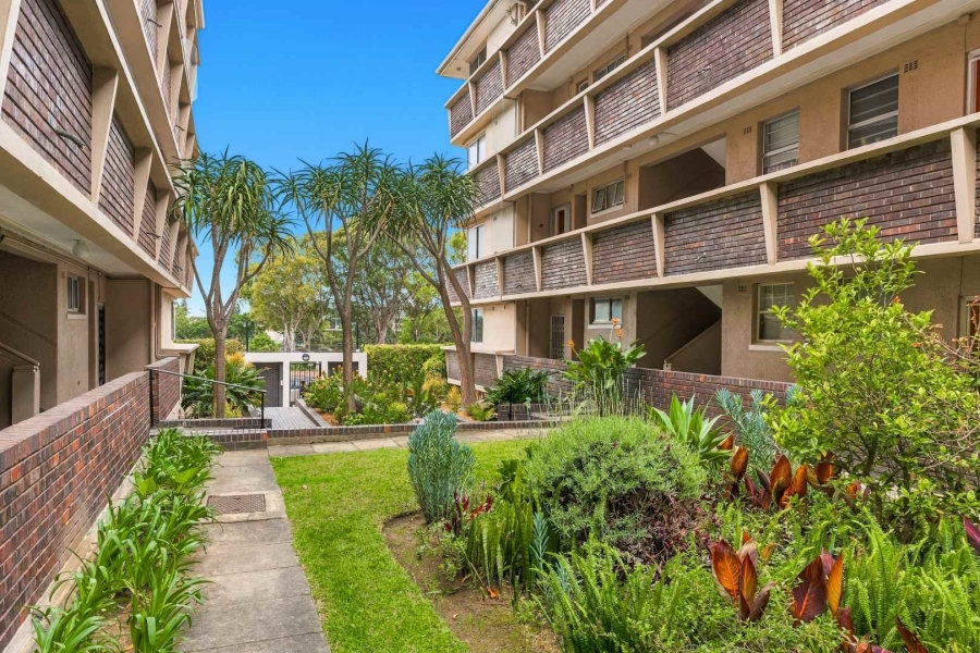 2 Bedroom Property for Sale in Green Point Western Cape